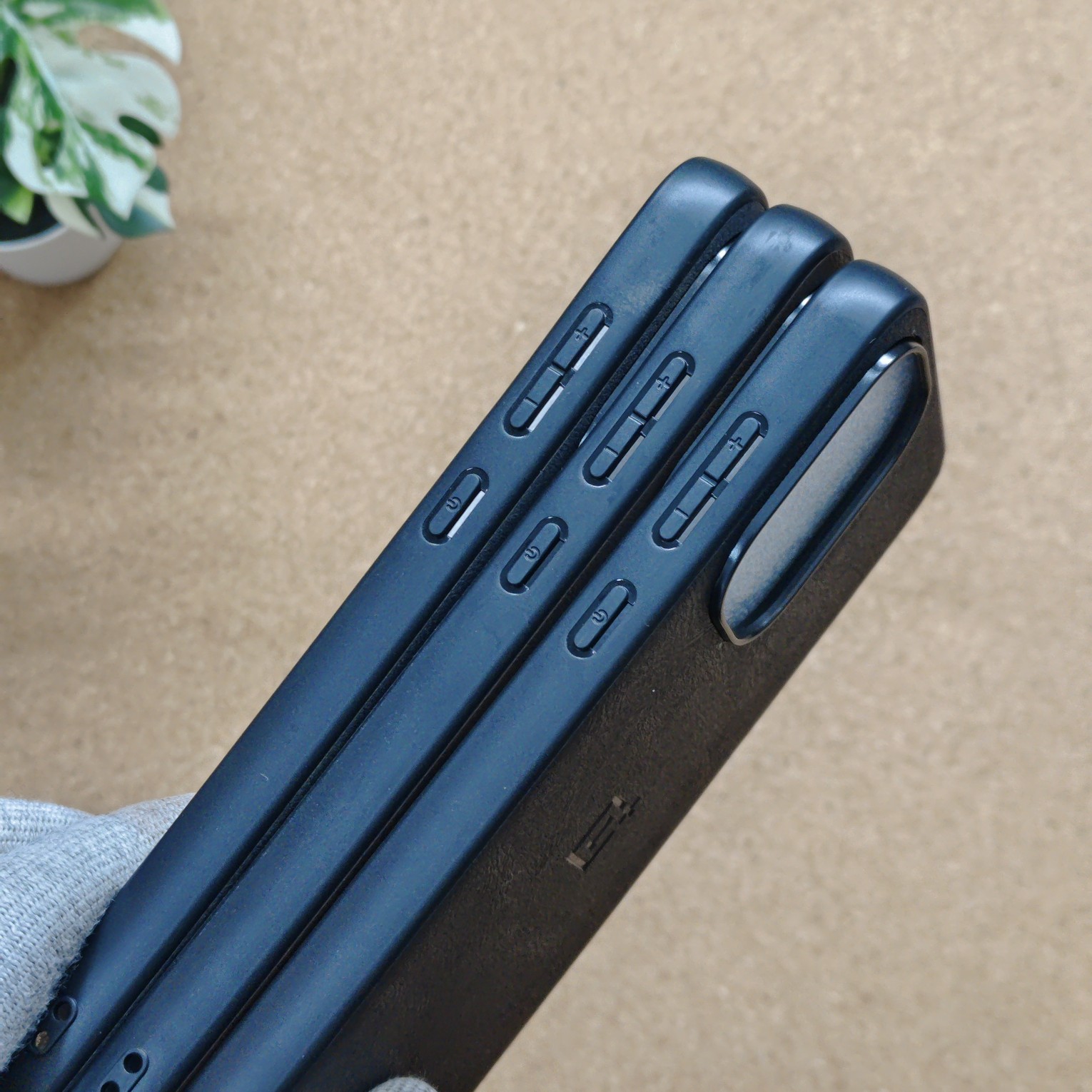 Oneplus 15R Premium Leather Finish Back Cover - Image 3