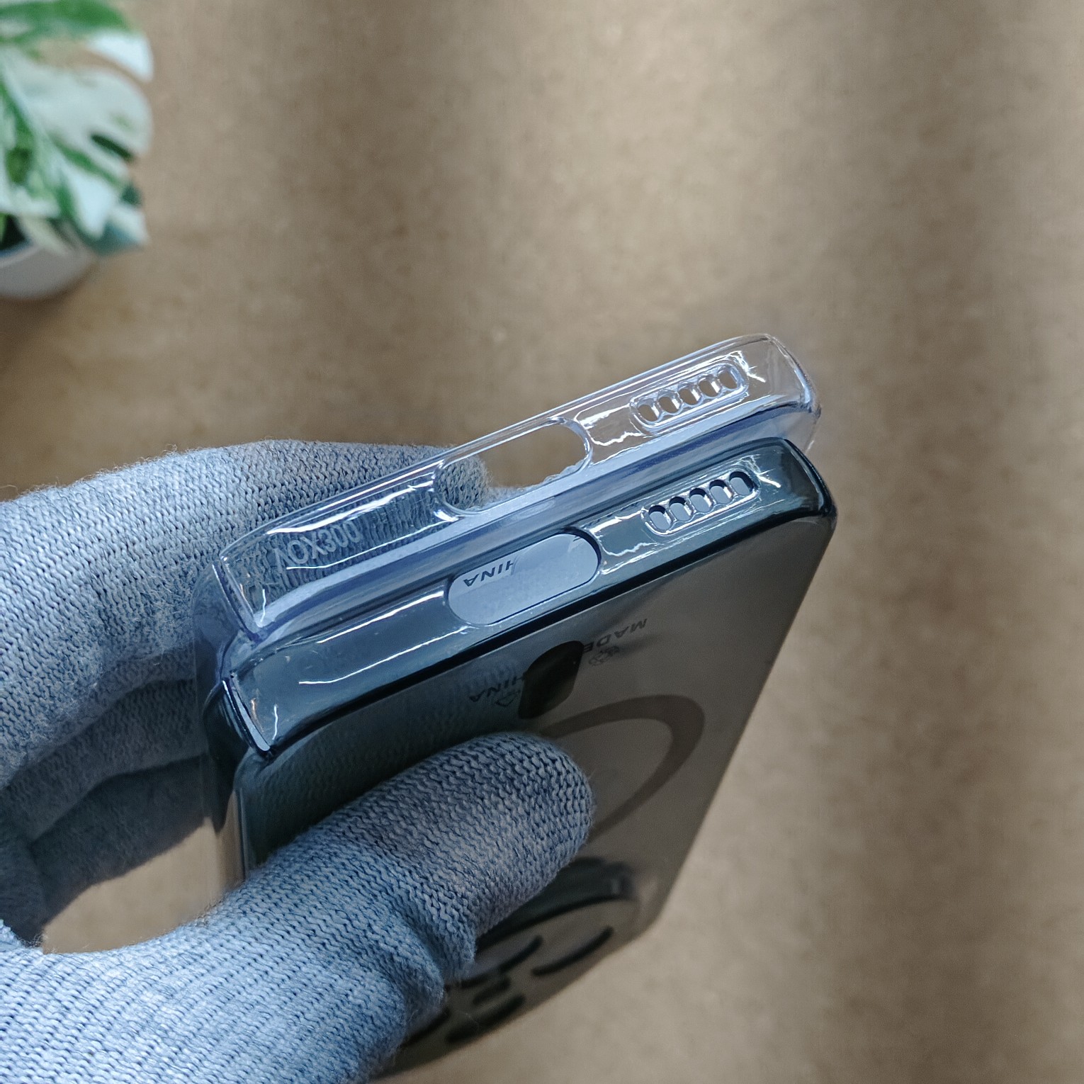 Vivo X300 Crystal Magsafe PC Hard Back Cover - Image 4