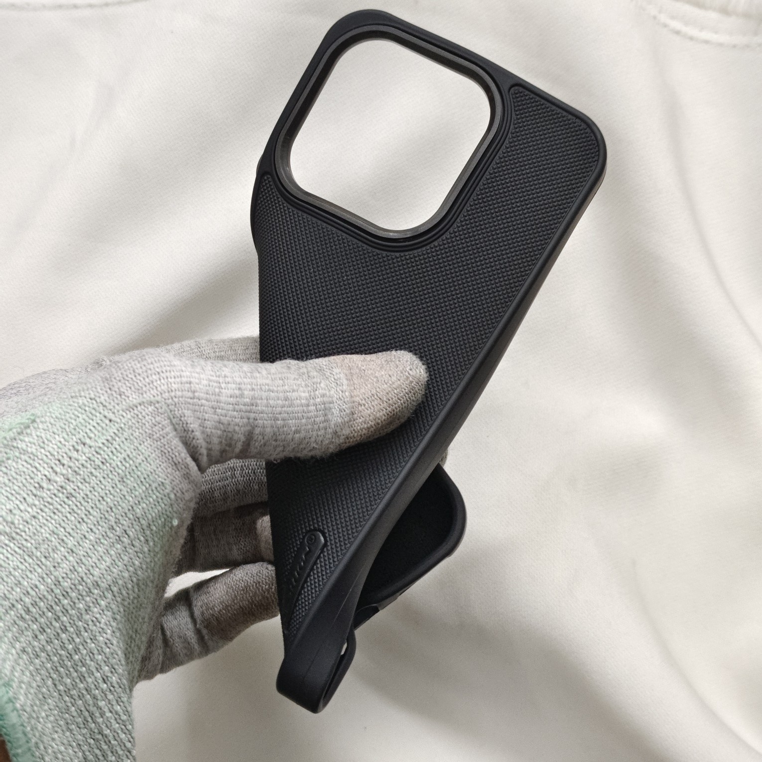 Realme 16 Pro Black Nilkin Back Cover With Cloth Inside – BT Limited ...