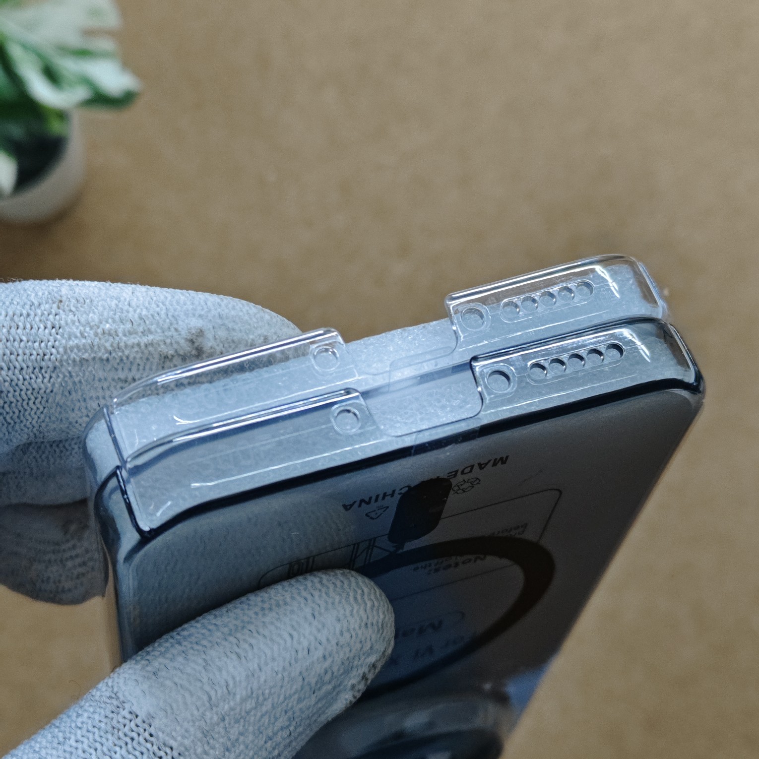 Vivo X300 Pro Crystal Magsafe PC Hard Back Cover - Image 4