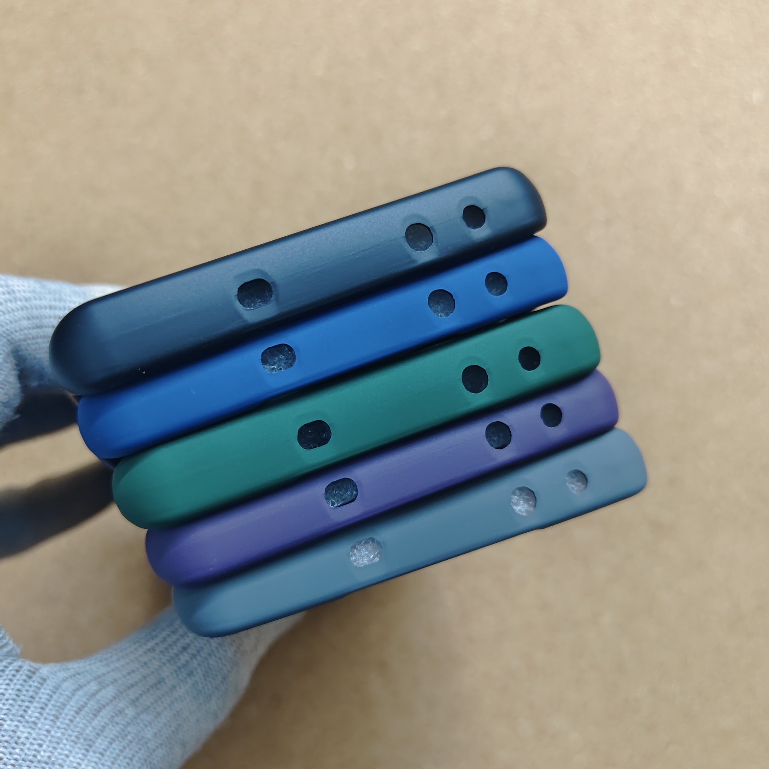 Realme GT 6 & 6T Stylish Silicon Back Cover With Cloth Inside - Image 5