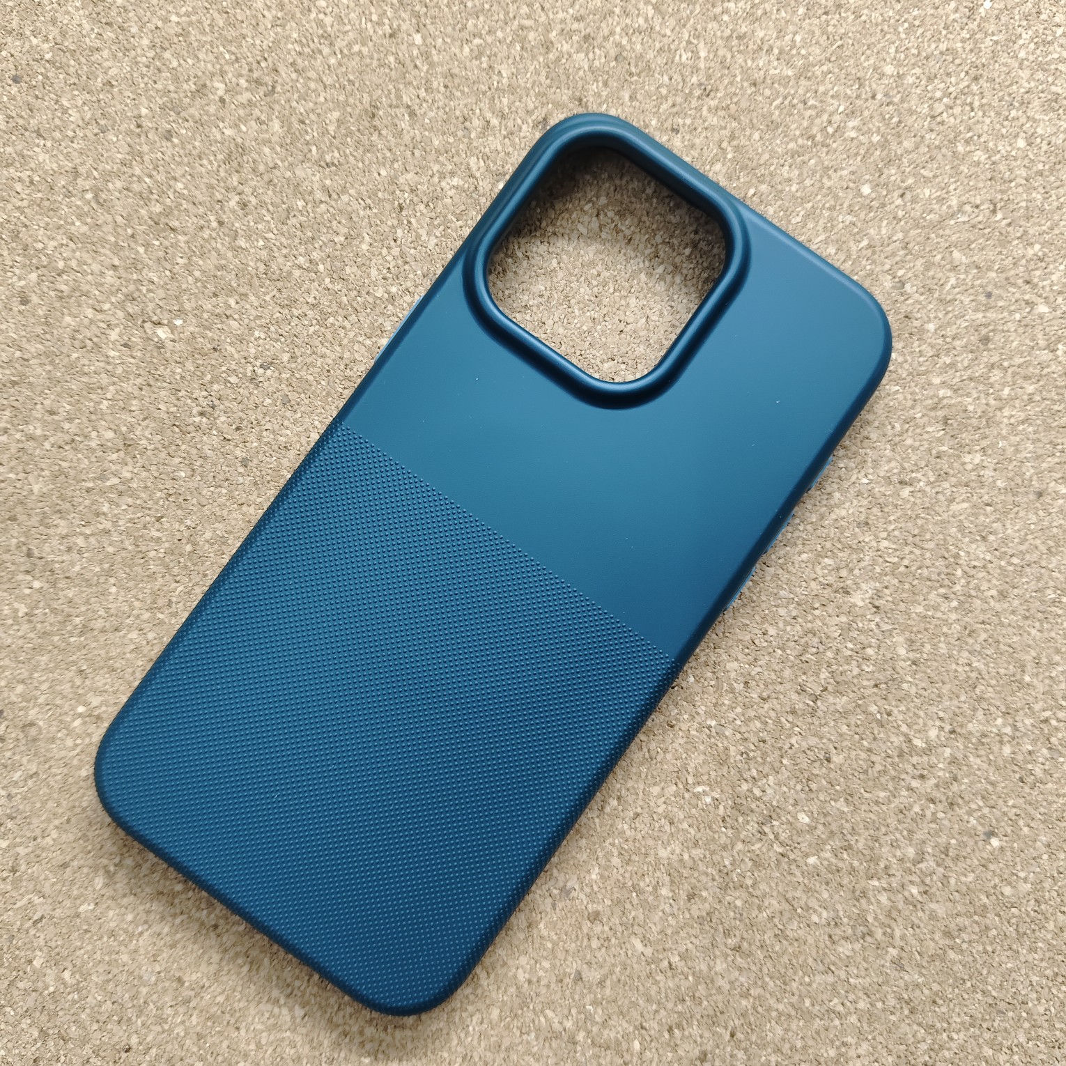 iPhone 15 & 15 Pro & 15 Pro Max Premium Silicon Dotted Magsafe Back Cover With Cloth Inside - Image 9