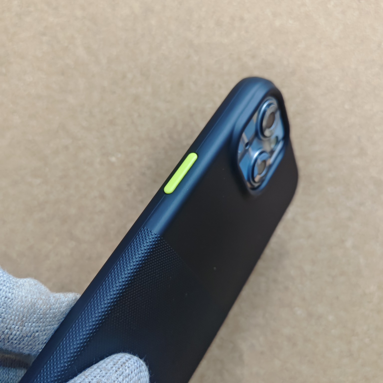 iPhone 15 & 15 Pro & 15 Pro Max Premium Silicon Dotted Magsafe Back Cover With Cloth Inside - Image 16