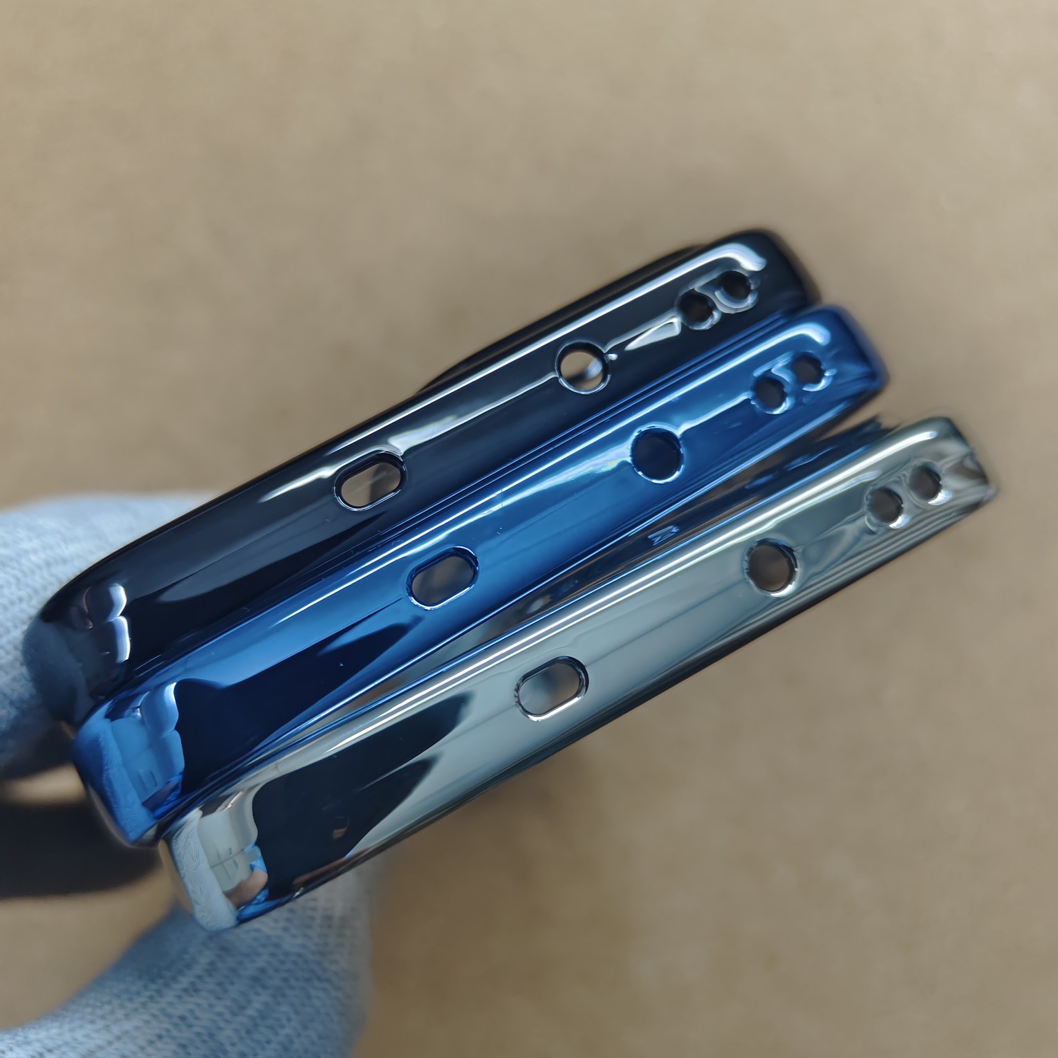 Oppo Reno 14 Stylish Transparent Chrome PC Hard Back Cover With Glitter Dollar Stand - Image 5