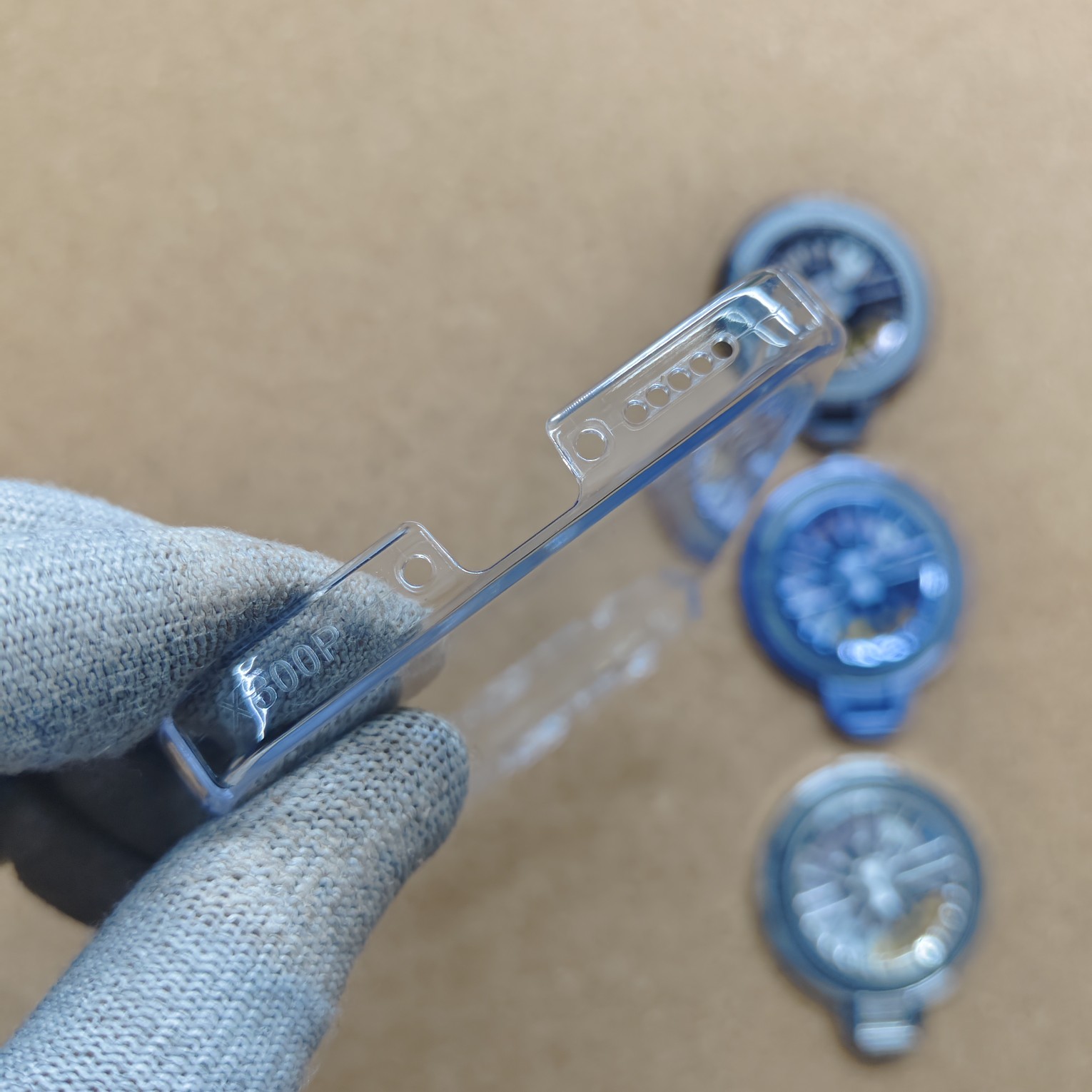 Vivo X300 Pro Transparent Crystal PC Hard Back Cover With Wheel Magsafe Stand - Image 4