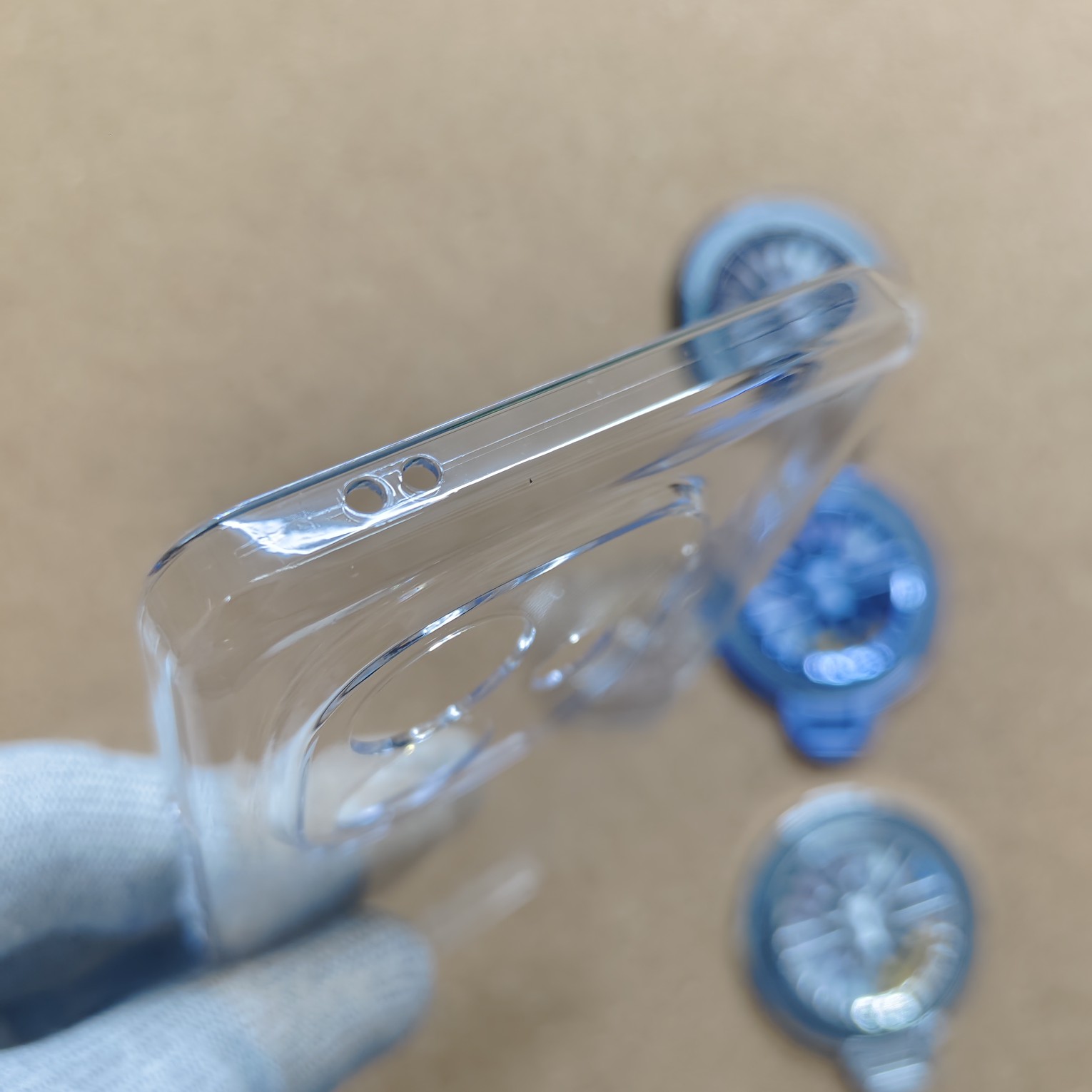 iQOO Neo 10R Transparent Crystal PC Hard Back Cover With Wheel Magsafe Stand - Image 5