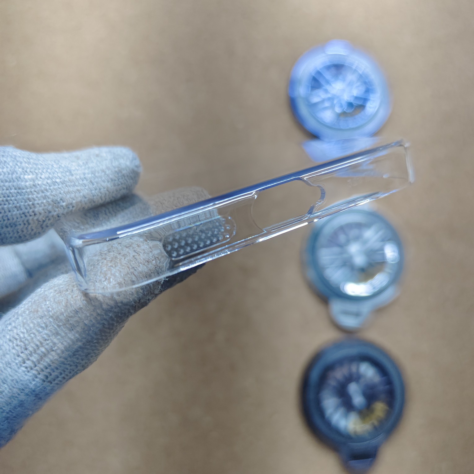 Samsung Galaxy S25 Transparent Crystal PC Hard Back Cover With Wheel Magsafe Stand - Image 4