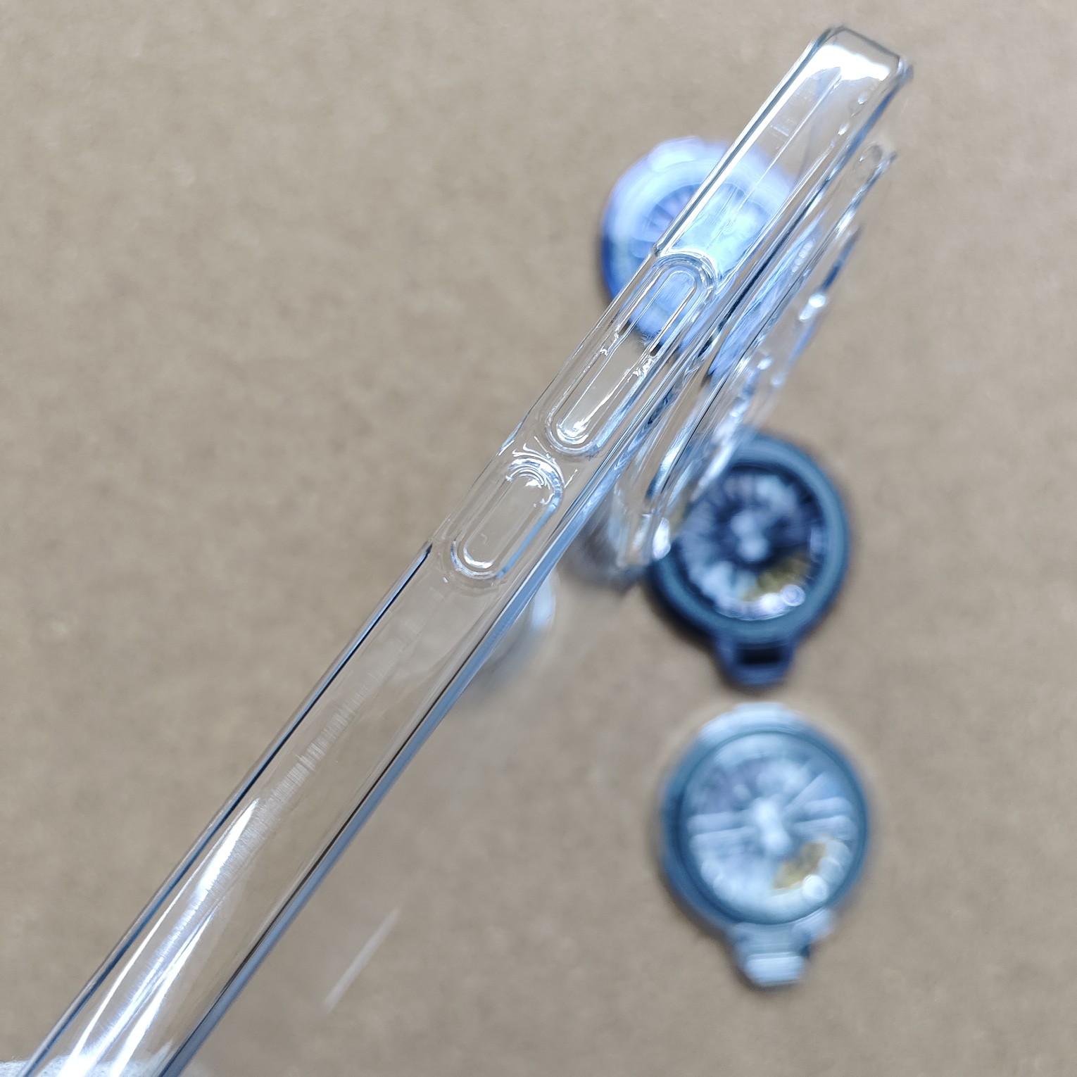 iQOO 15 Transparent Crystal PC Hard Back Cover With Wheel Magsafe Stand - Image 3