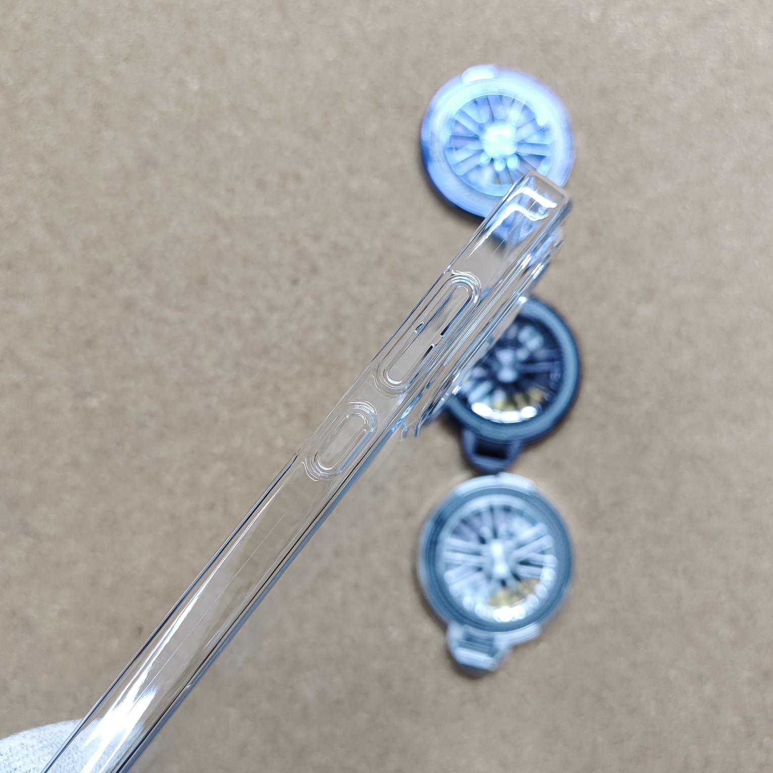 Oneplus 15R Transparent Crystal PC Hard Back Cover With Wheel Magsafe Stand - Image 3