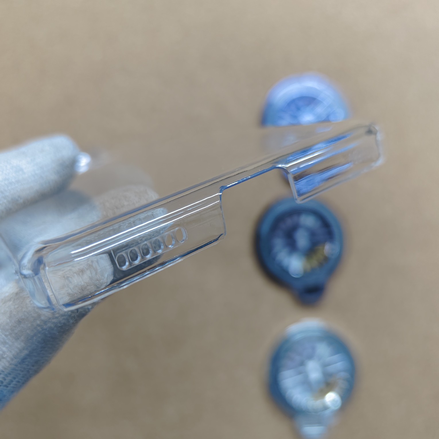 iQOO Neo 10 Transparent Crystal PC Hard Back Cover With Wheel Magsafe Stand - Image 4