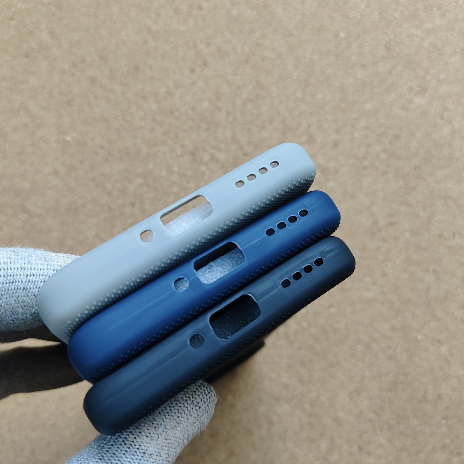 Realme 16 Pro Plus Premium Silicon Dotted Back Cover With Cloth Inside - Image 4