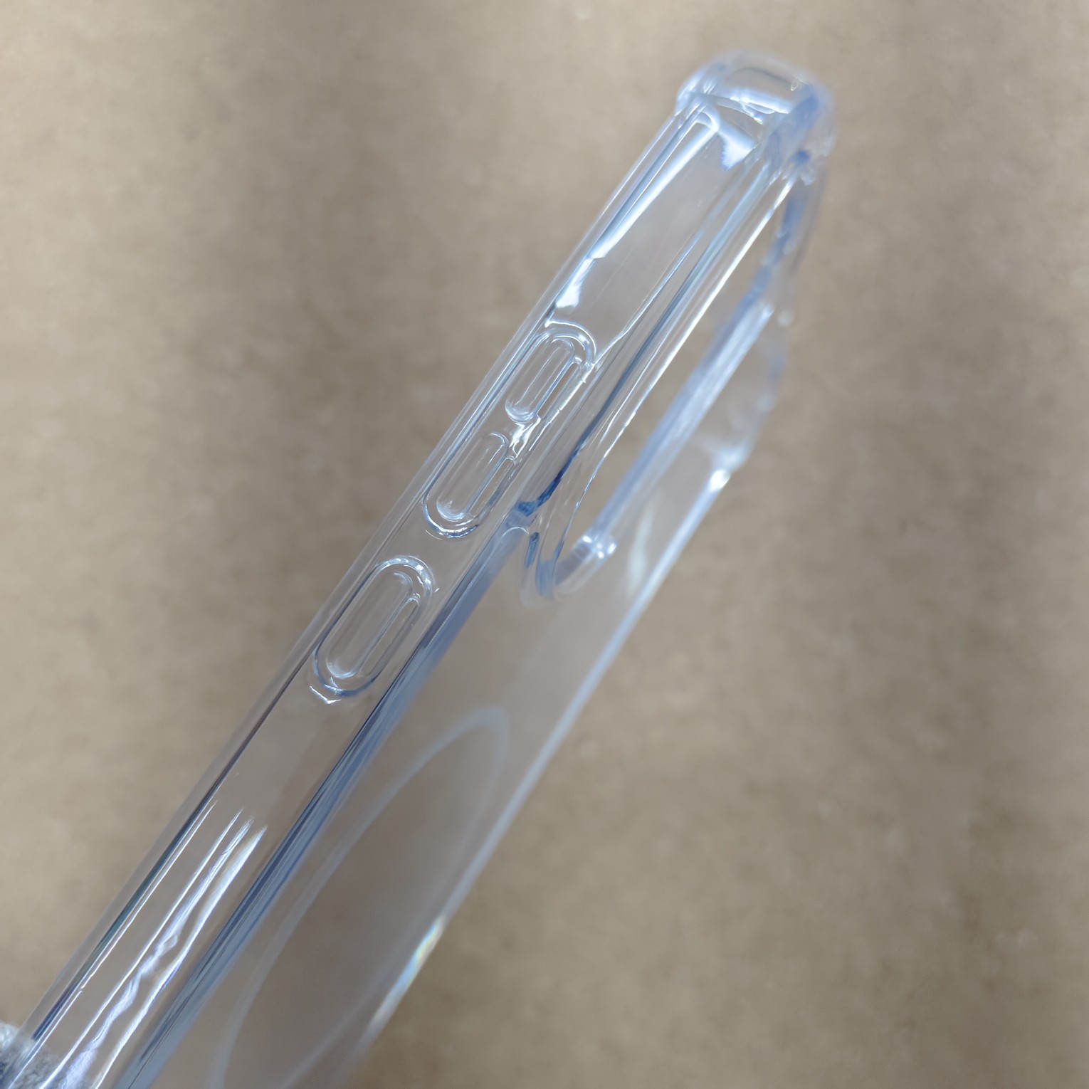 Vivo V70 FE Shockproof Silicon Transparent Back Cover No Magsafe - Image 3