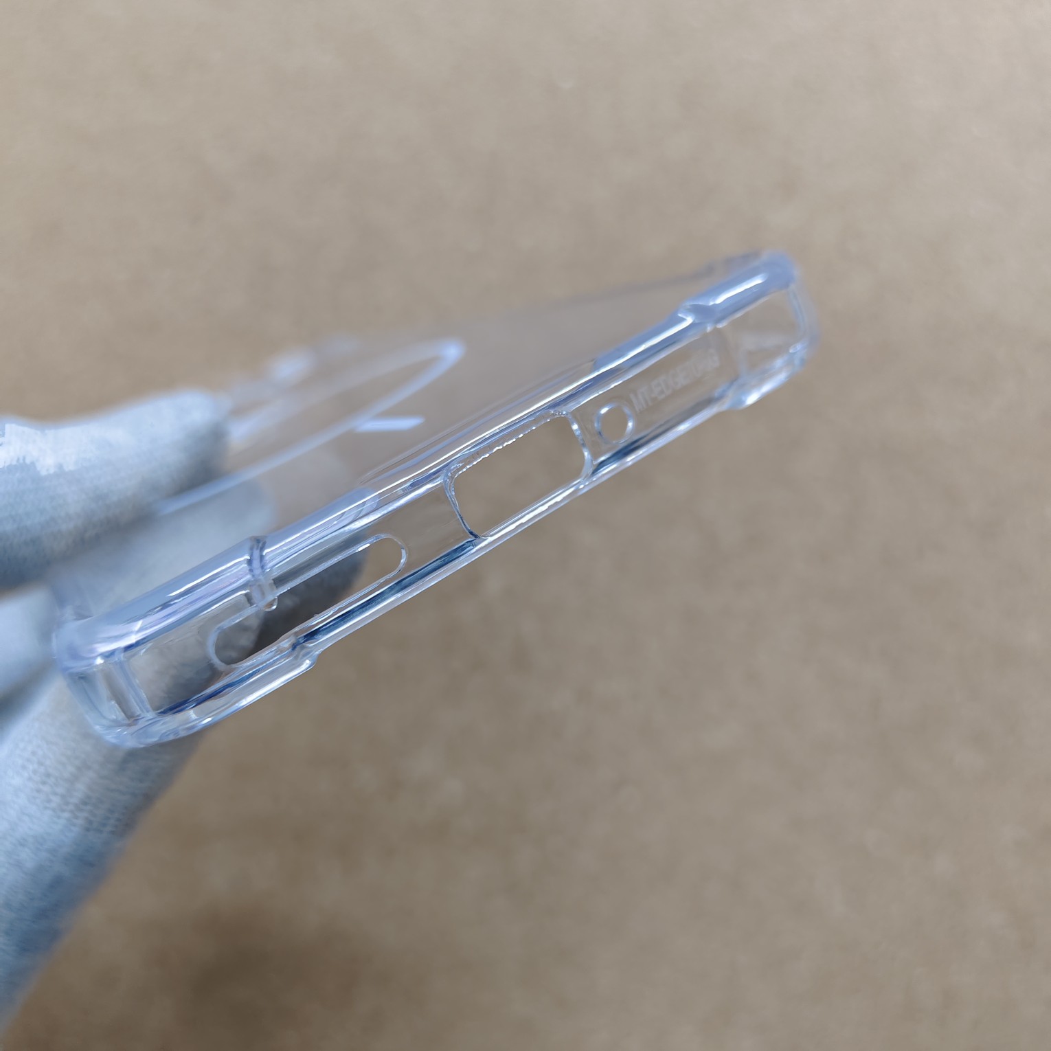 Motorola Edge 70 Shockproof Silicon Transparent Back Cover No Magsafe - Image 4