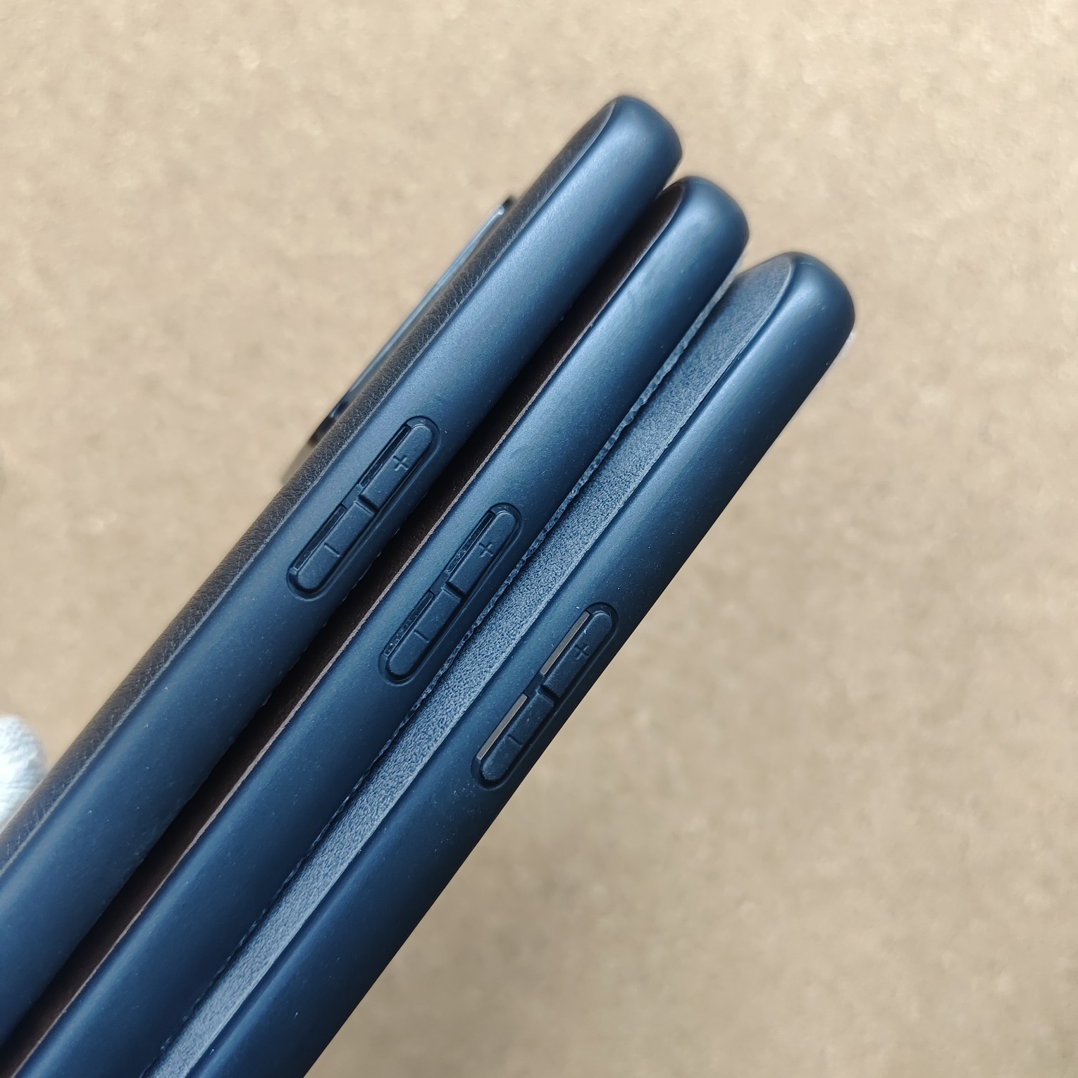 Oneplus 10T Premium Leather Finish Back Cover - Image 5