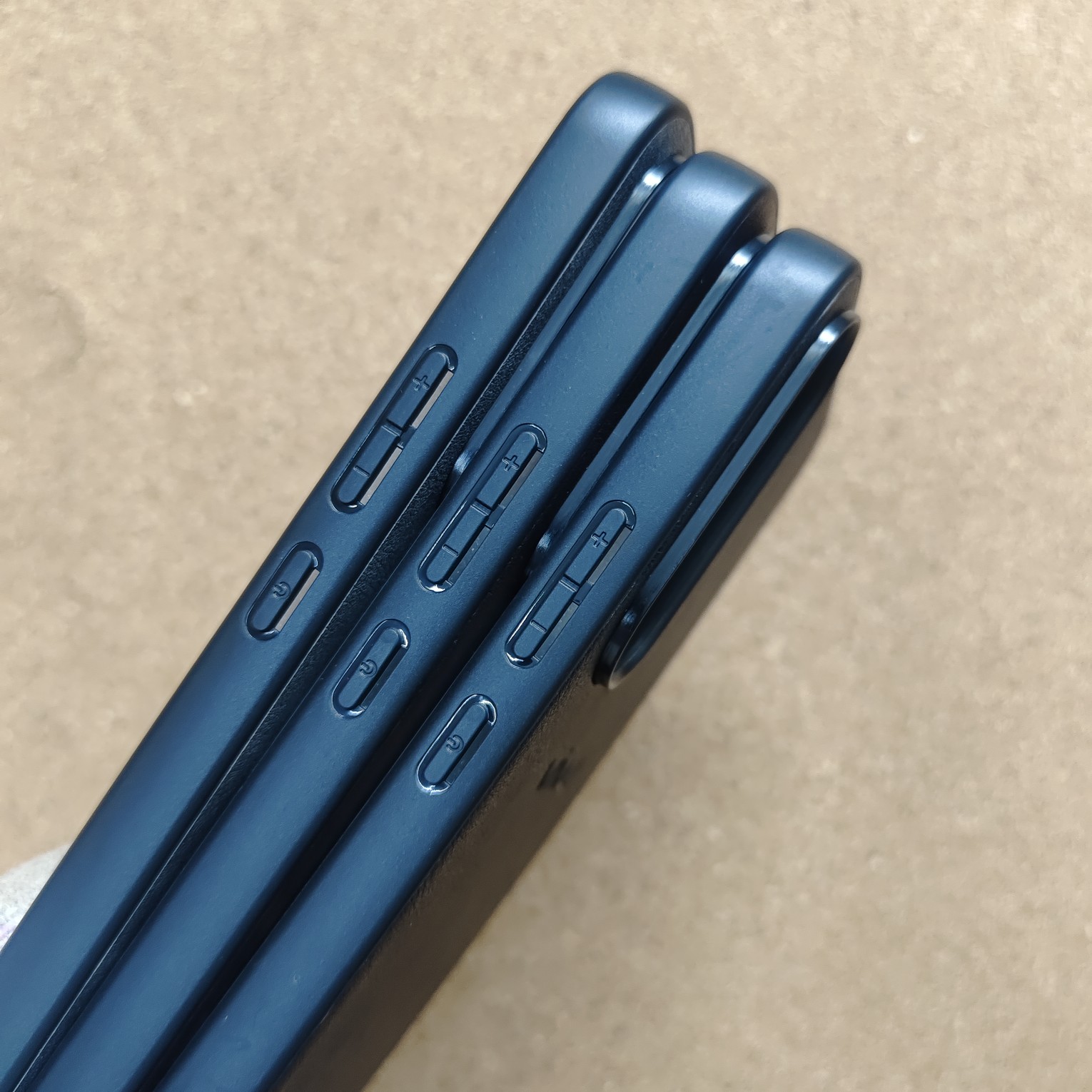 Vivo V70 FE Premium Leather Finish Back Cover - Image 3
