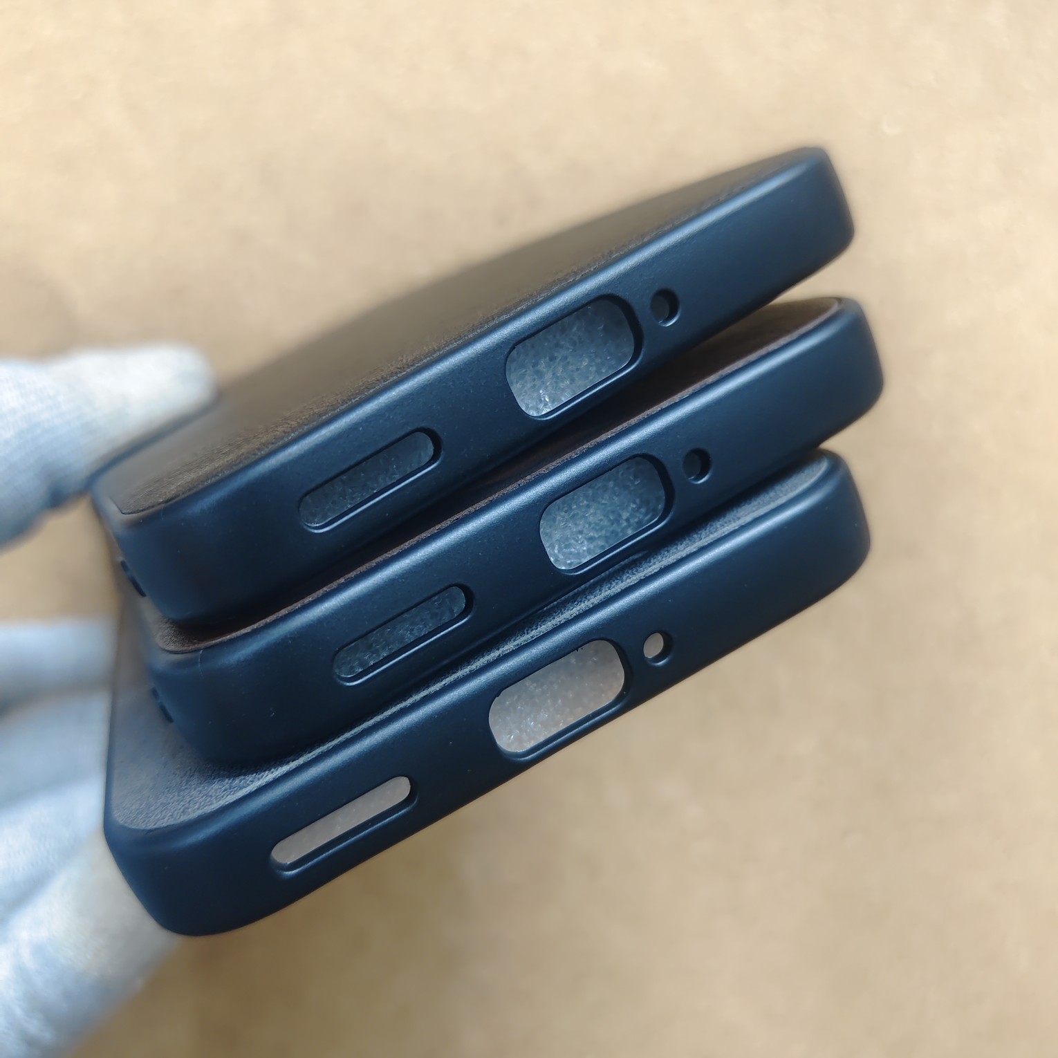 Vivo V70 FE Premium Leather Finish Back Cover - Image 4