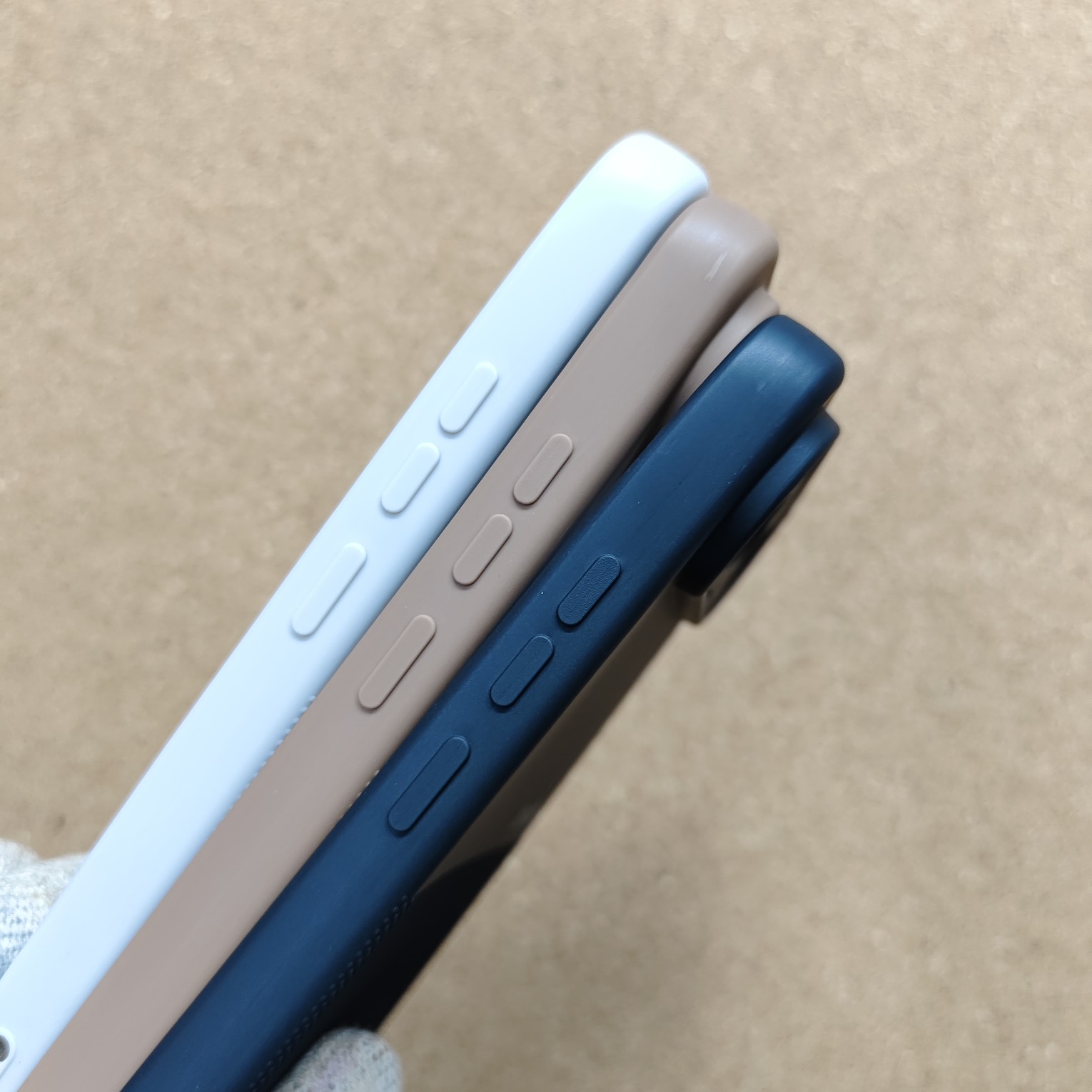Vivo X300 FE Premium Silicon Dotted Back Cover With Cloth Inside - Image 3