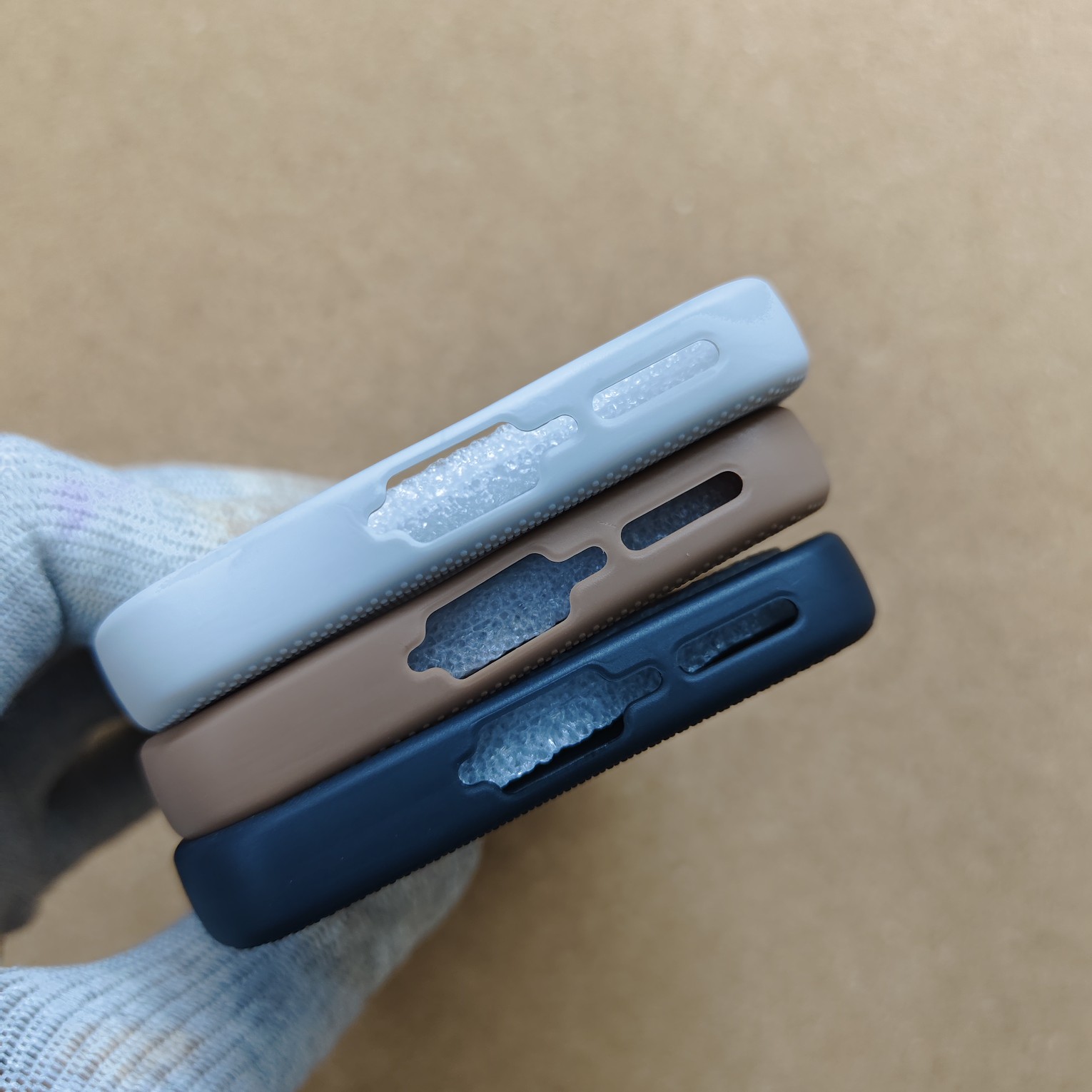 Vivo X300 FE Premium Silicon Dotted Back Cover With Cloth Inside - Image 4