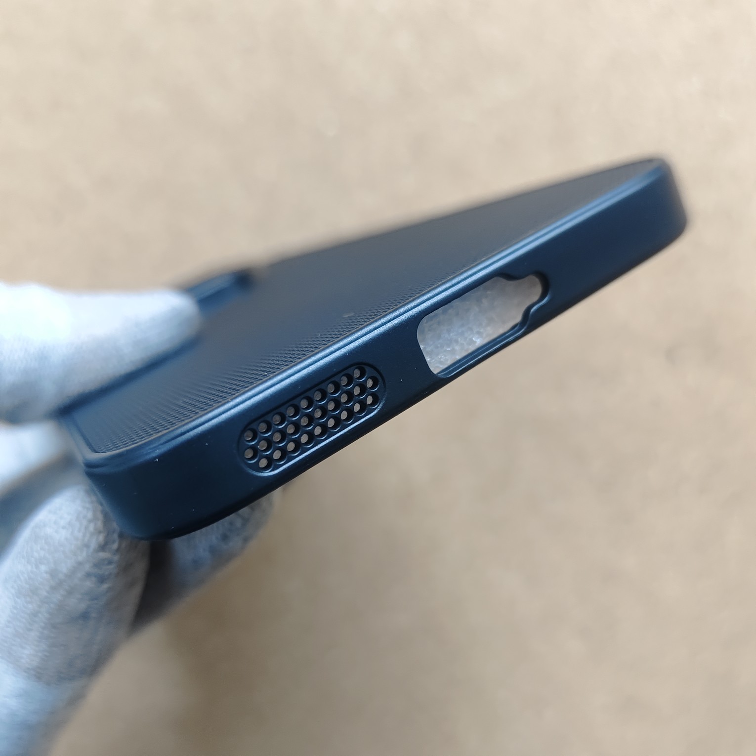 Motorola Edge 70 Pro Black Silicon Dotted Texture Back Cover - Image 4