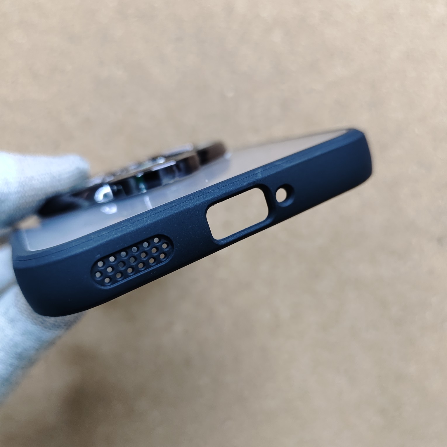 Oppo F33 Pro Premium Transparent Doyers Back Cover Magsafe Wheel Stand - Image 4