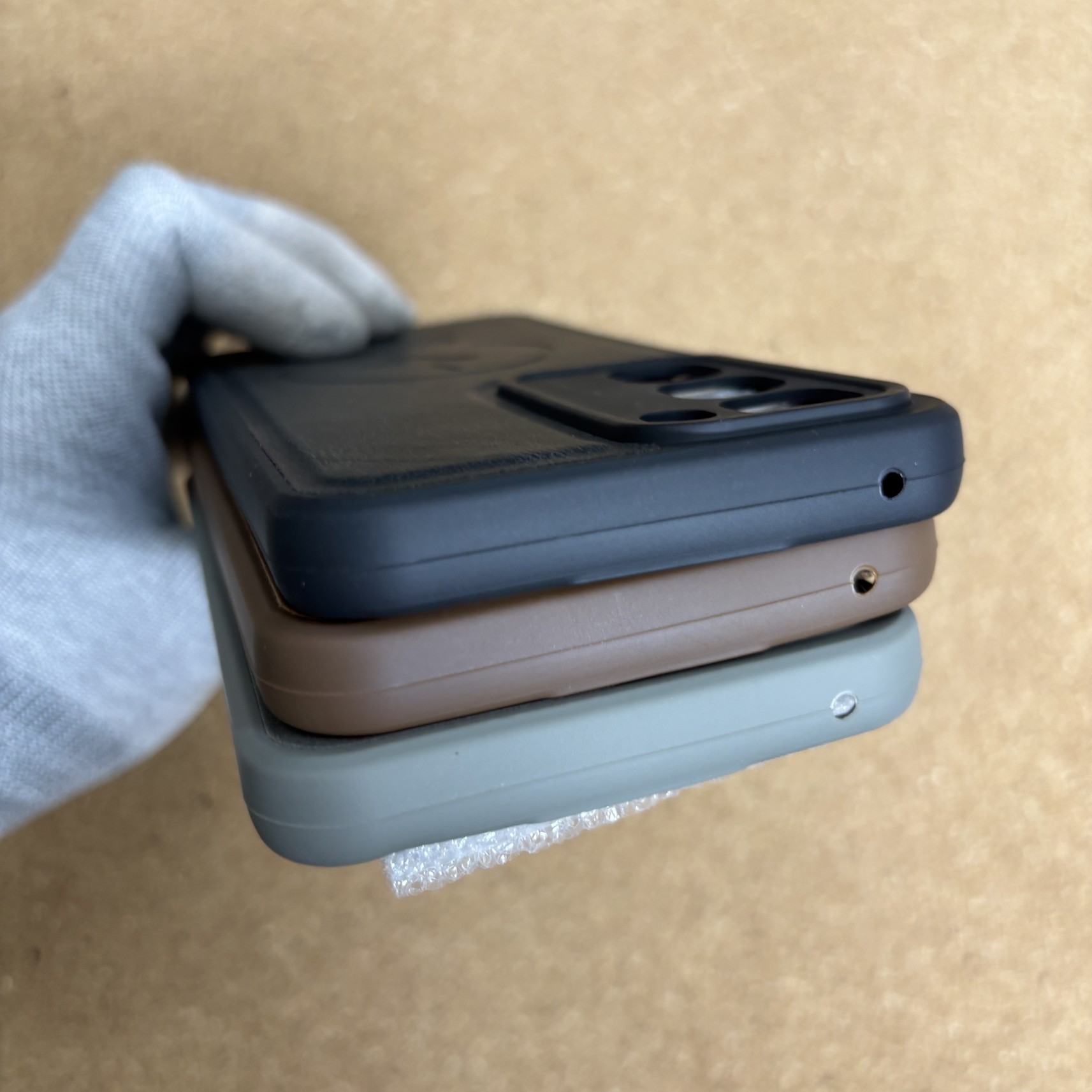 Realme P4R Luxury Leather Back Cover with No Magsafe - Image 3