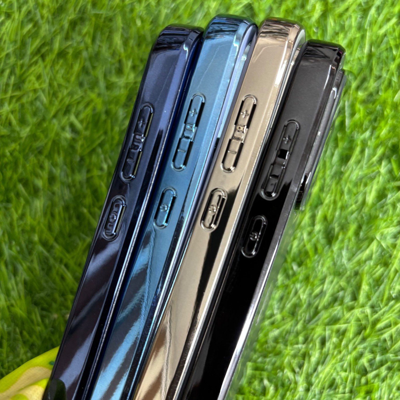Oneplus Nord 6 Luxury Matte Chrome Finish Back Cover - Image 3