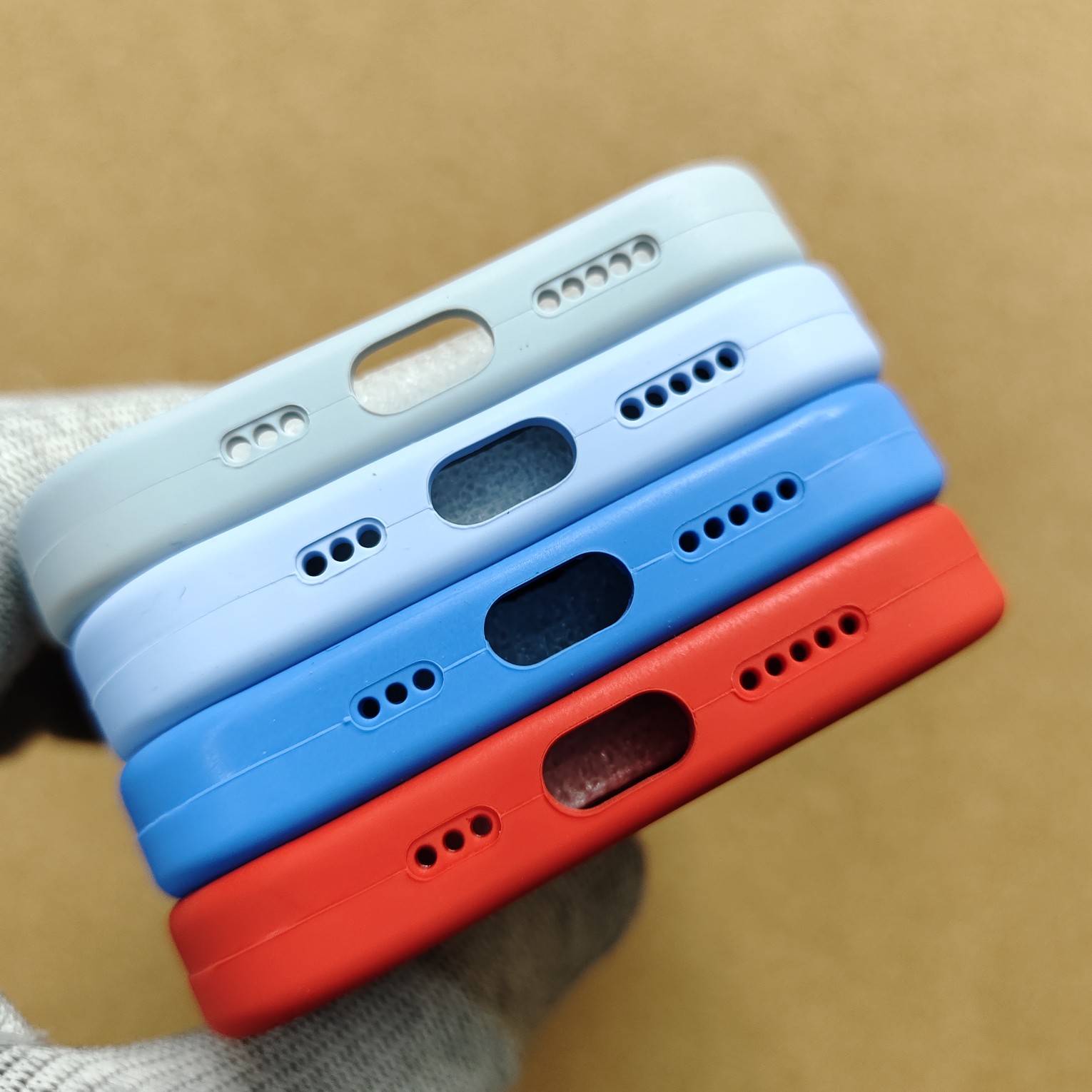 iPhone 14 & 14 Pro OG Silicon Back Cover With Soft Cloth inside Ferrari Print - Image 4