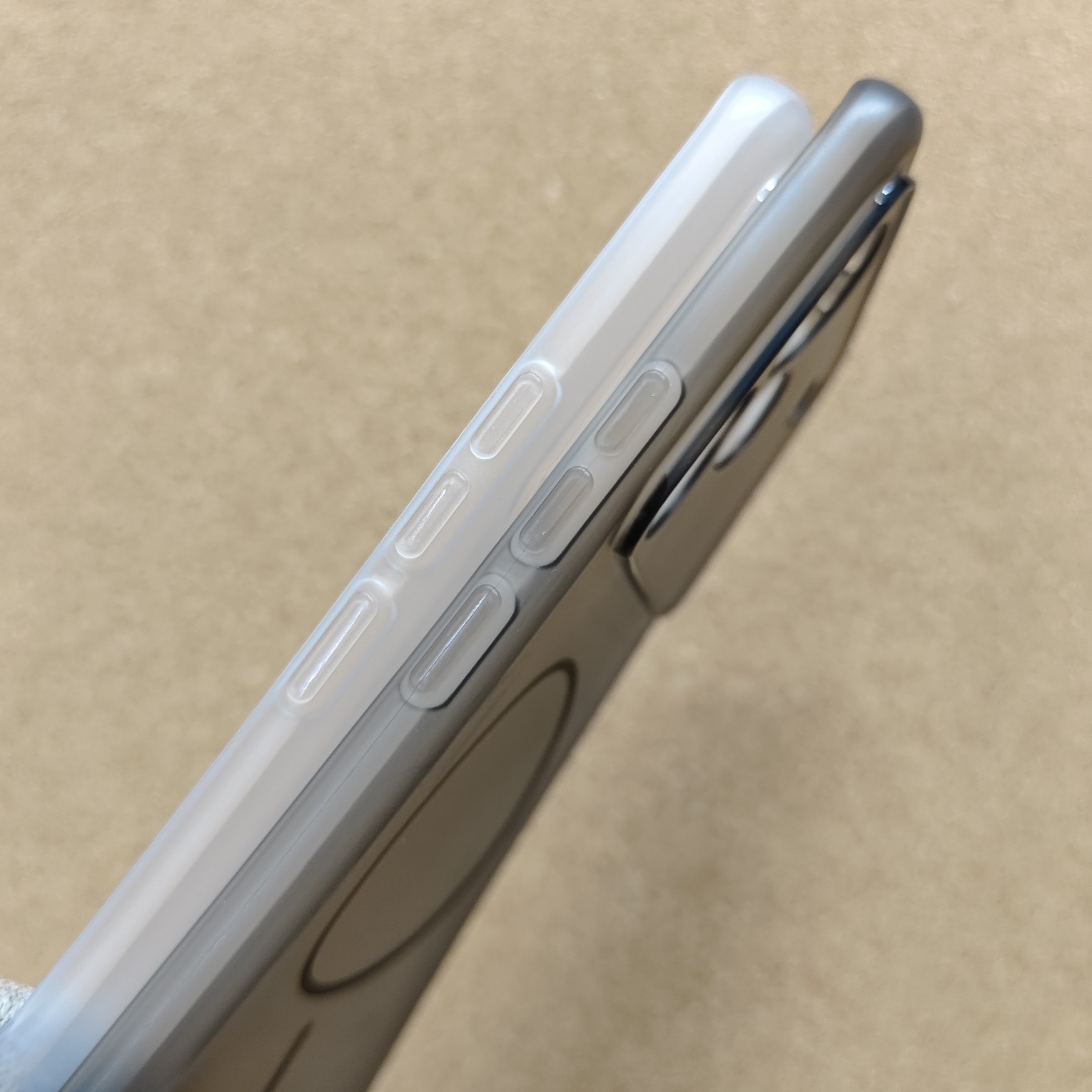 Realme P4 Pro Paper Silicon Shadow Back Cover No Magsafe - Image 3