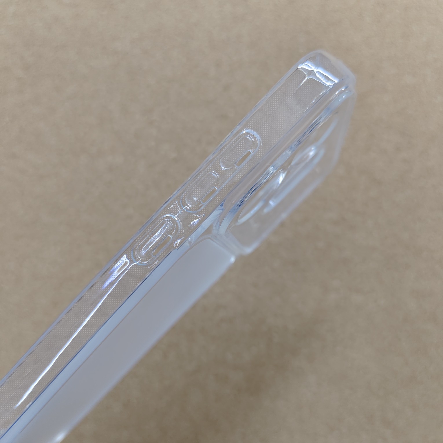 Oppo Reno 16 Convertor Silicon Back Cover TOTU - Image 3