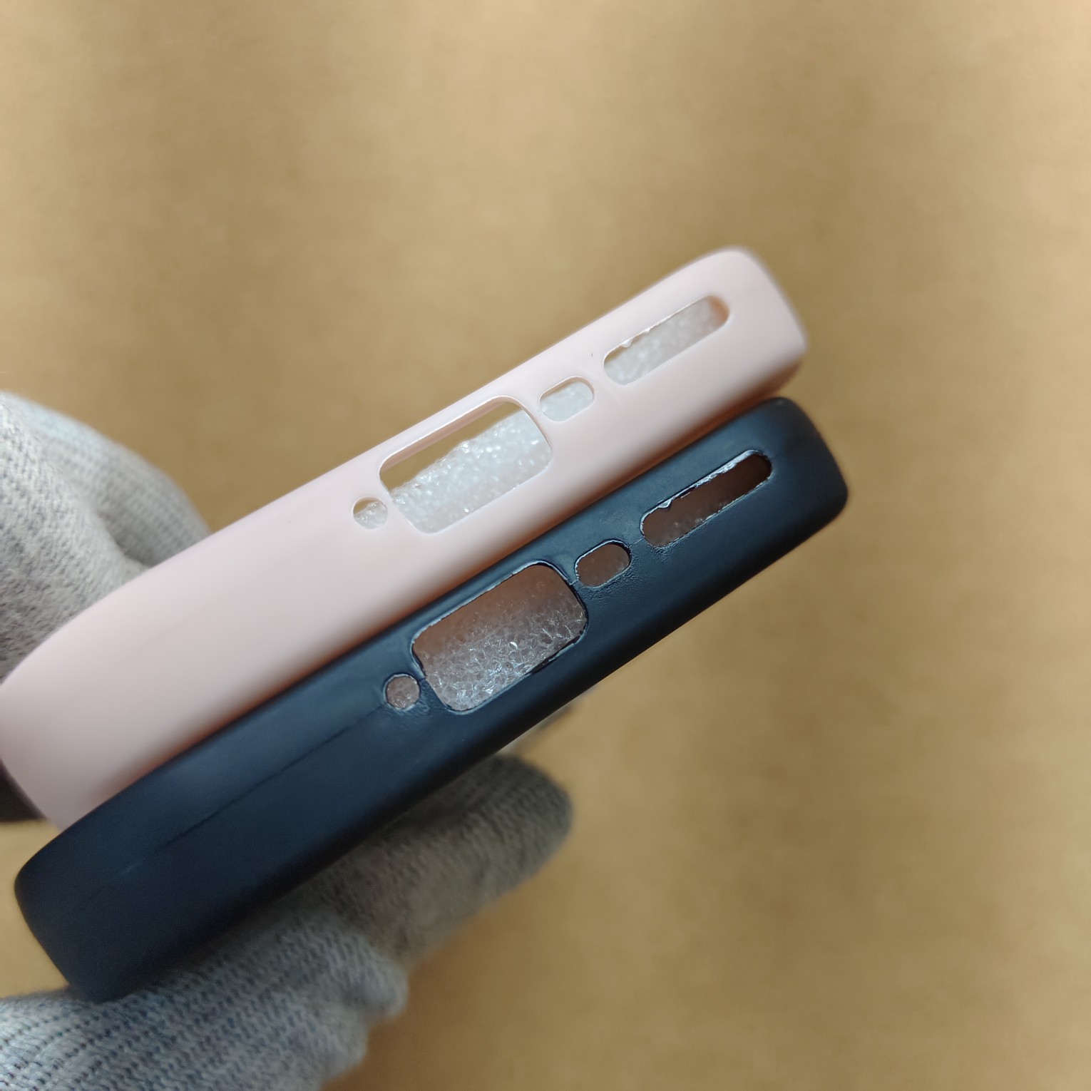 Vivo V70 & V70 Elite Stylish Silicon Hello Kitty Thick Back Cover - Image 4