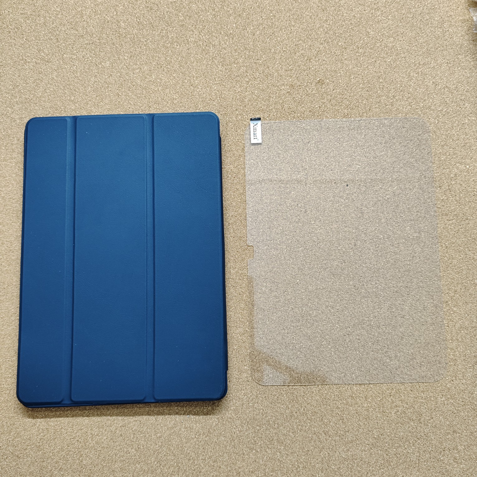 iPad 2022/2025 10.9 Premium Tempered Glass And Foldable Back Cover Combo - Image 4