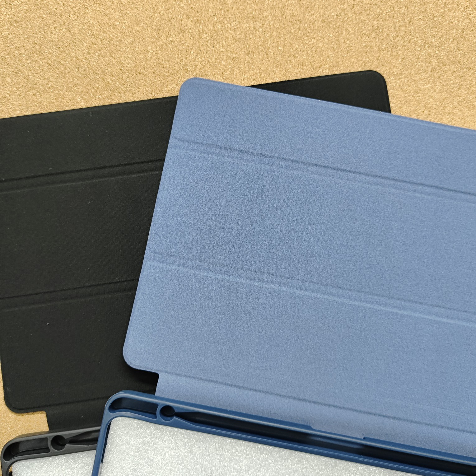 iPad 2022/2025 10.9 Premium Tempered Glass And Foldable Back Cover Combo