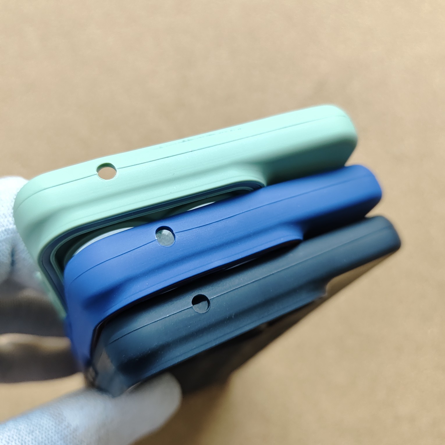 Motorola Edge 60 Fusion Silicon Round Design Back Cover With Soft Cloth inside - Image 5
