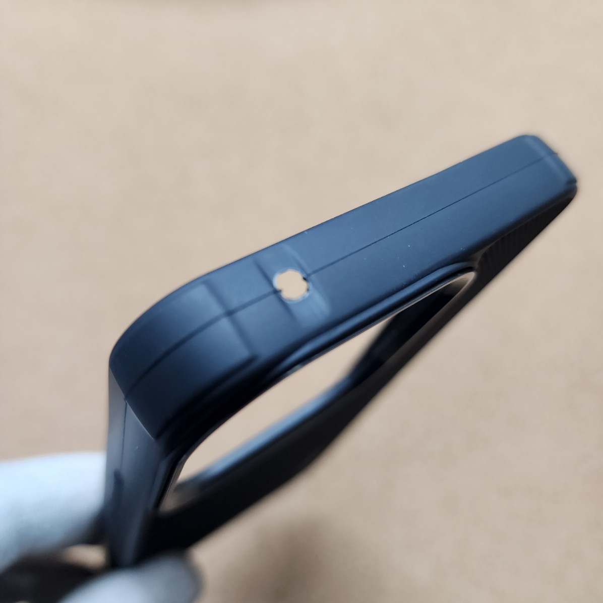 Vivo S2 FE Black Nilkin Back Cover With Cloth Inside - Image 4