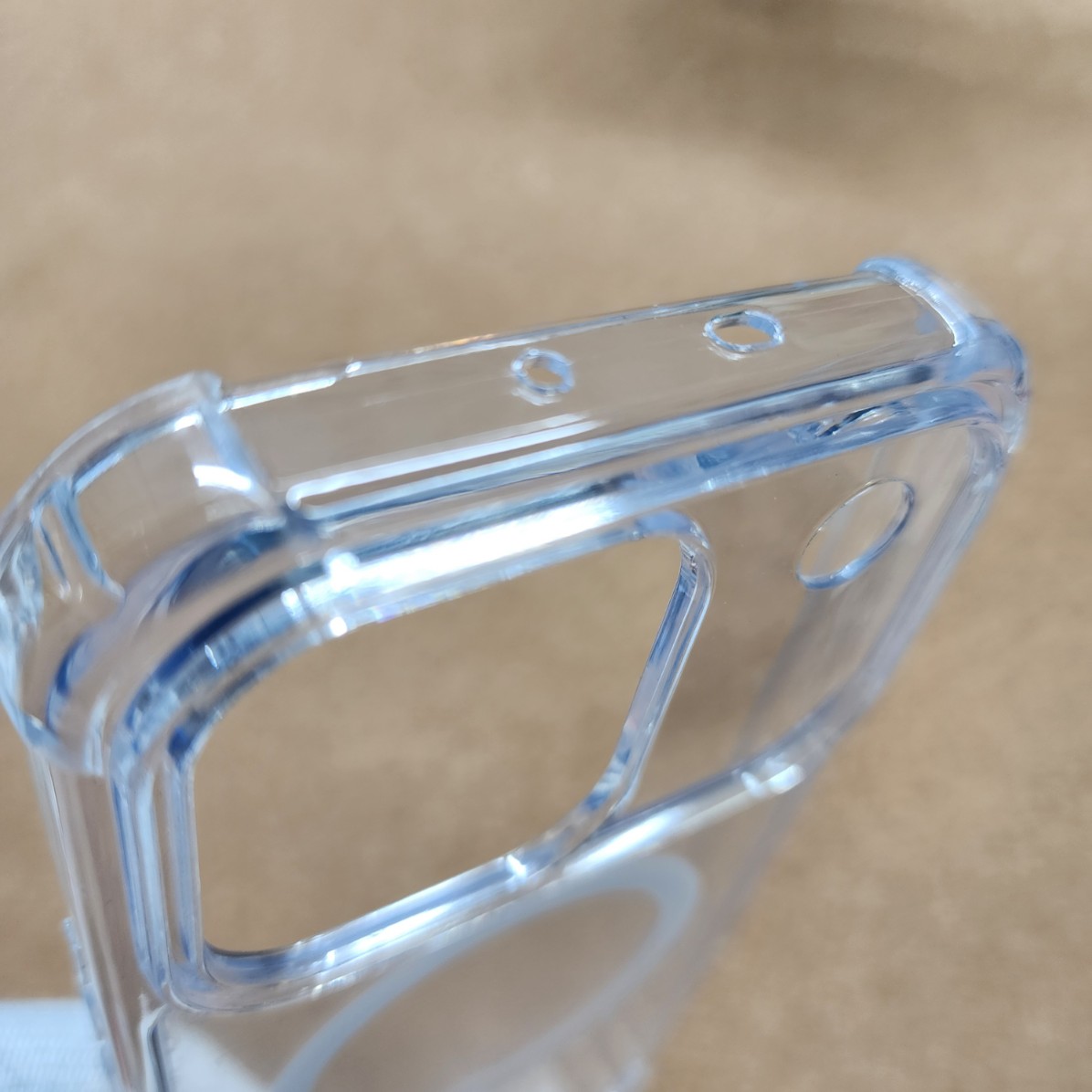 Vivo V80 Shockproof Silicon Transparent Back Cover No Magsafe - Image 4