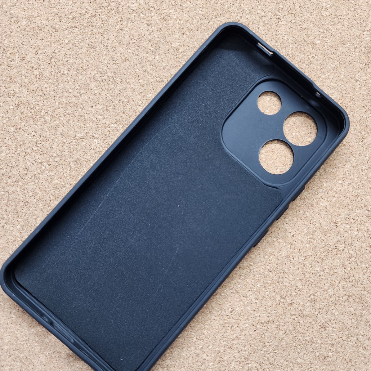 Redmi Note 17 Pro Max Silicon Back Cover With Soft Cloth inside - Image 4