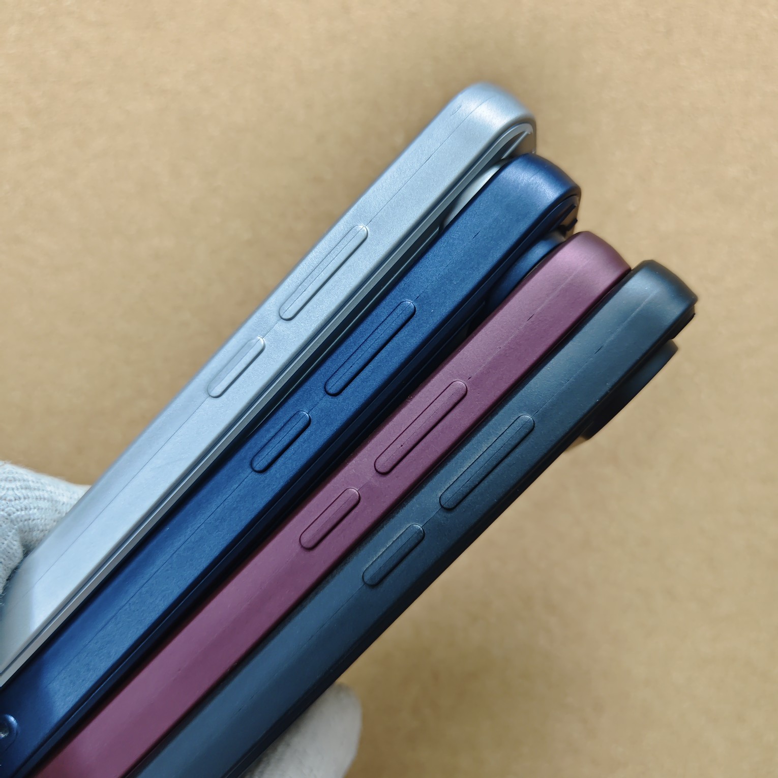Vivo X300 FE Premium Hard Suitcase Back cover - Image 3